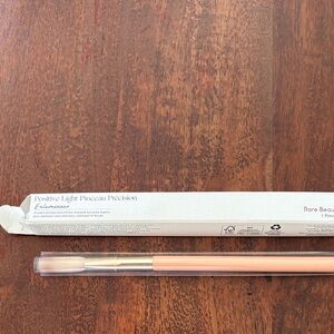 Rare Beauty Precision highlighter brush new with packaging